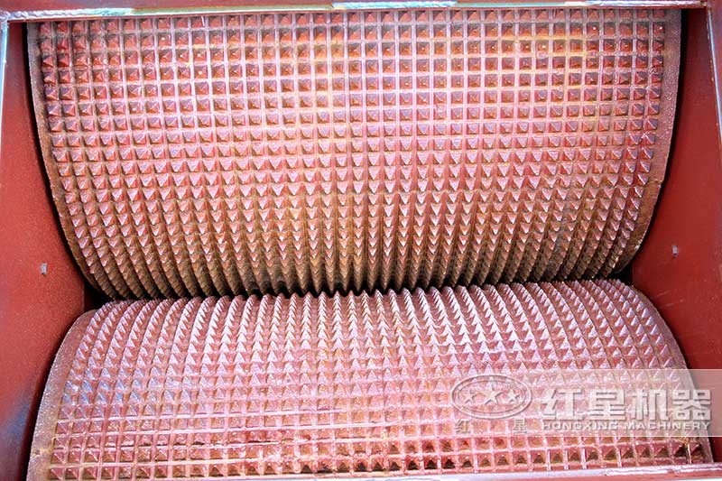 對輥破碎機輥皮耐用，幾乎沒有易損件