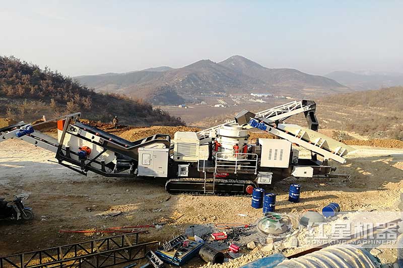 履帶移動(dòng)圓錐破碎機(jī)現(xiàn)場 履帶移動(dòng)圓錐破碎機(jī)現(xiàn)場