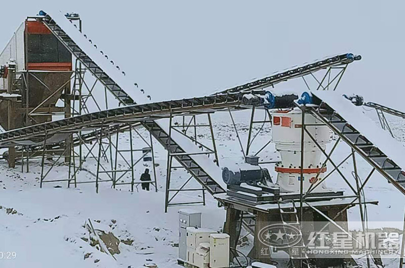 圓錐破制砂現(xiàn)場 圓錐破制砂現(xiàn)場