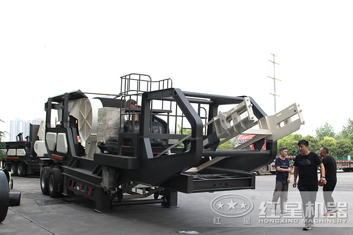 客戶就公司現(xiàn)貨進行參觀、考察