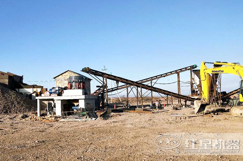 顎式破碎機(jī)、圓錐破碎機(jī)作業(yè)現(xiàn)場(chǎng)